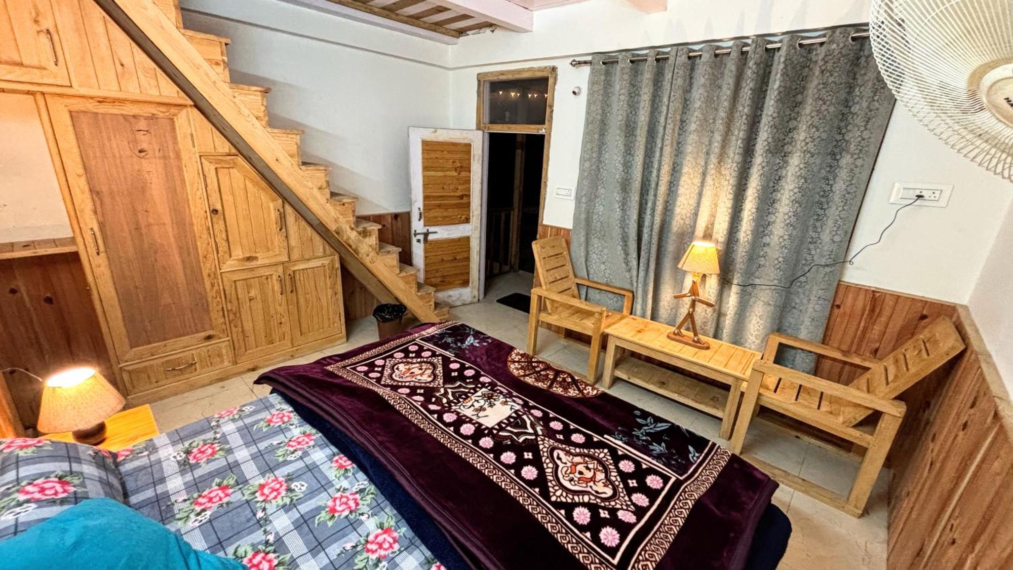 Jumboz Cabin Kasol Luaran gambar
